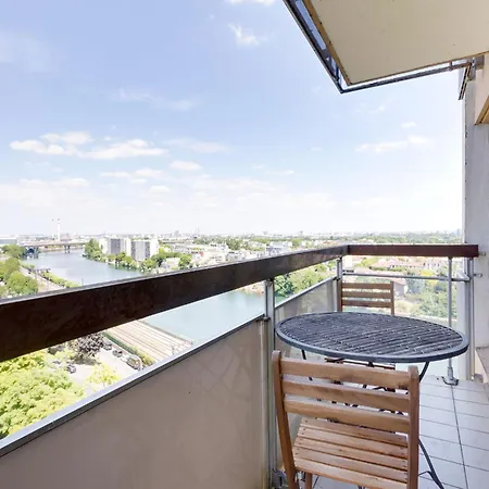 Апартаменты Panorama Parisien *